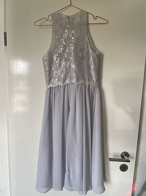 Vestiti: hell graues Midi Mascara London Kleid – Usato da Diessenhofen venduto da car_g7nt 1