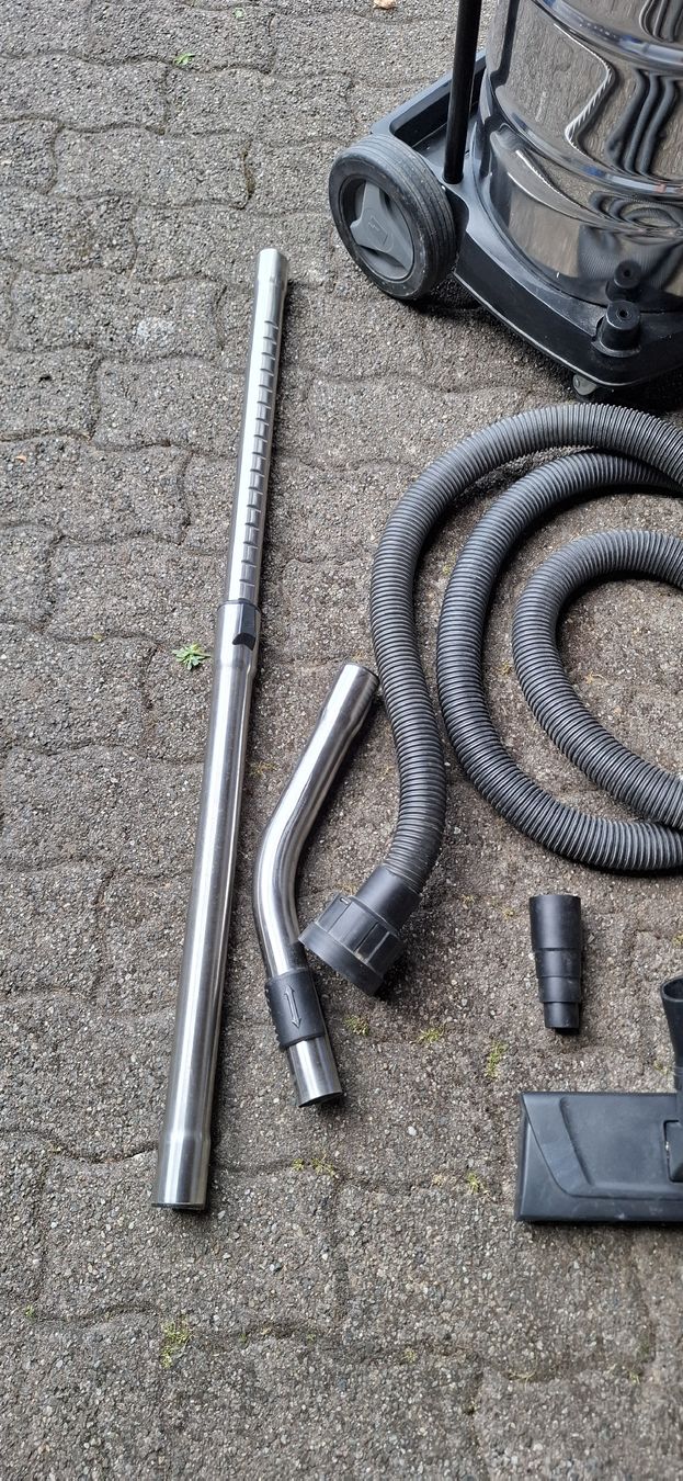 Einhell Staubsauger & Zubehör: Nass-/Trockensauger Einhell TE-VC 2230 SA  – Gebraucht aus Guntershausen von Jtattoo 3