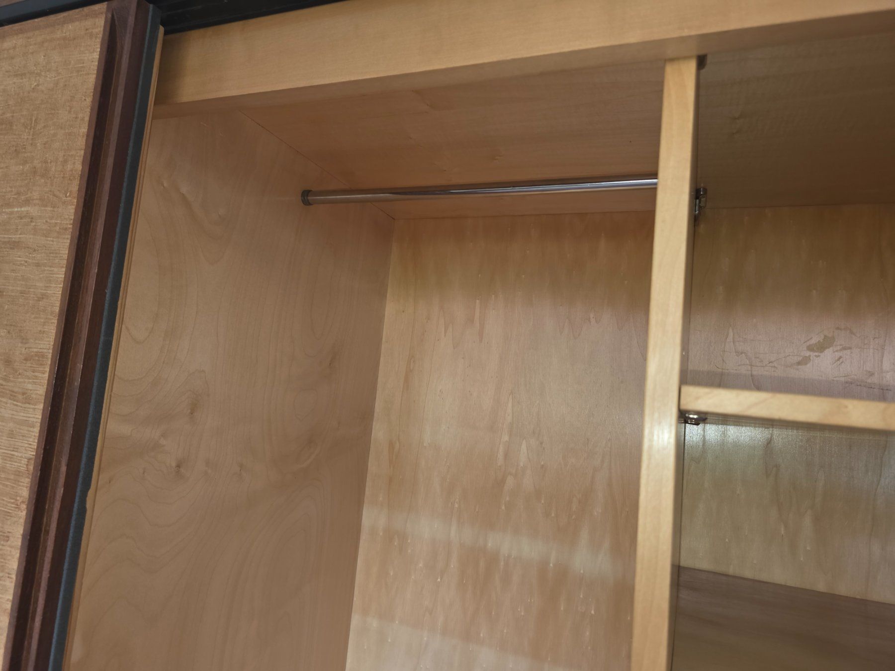 Armadi: Dieter Wäckerlin Schrank – Usato da Laufen venduto da Art-Galery-Squirrel 7