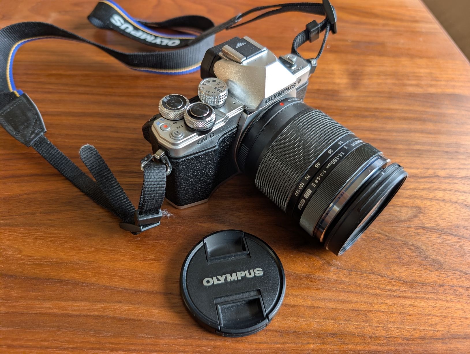Olympus Fotocamera: Olympus OM-D E-M10 Mark II Systemkamera mit Objektiv 14-150 – Nuovo (secondo la descrizione) da Maur venduto da burh 1