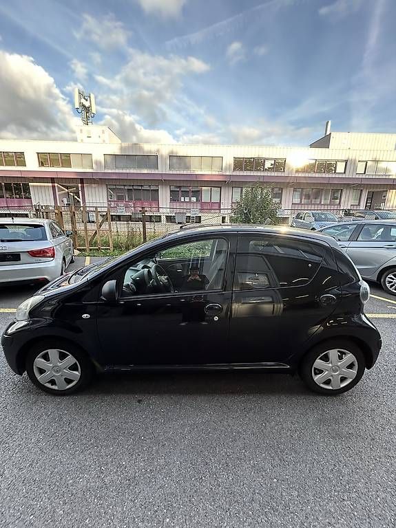 Automobili: Toyota Aygo 1.0 – Usato da Renens VD venduto da zik_gg8j 3