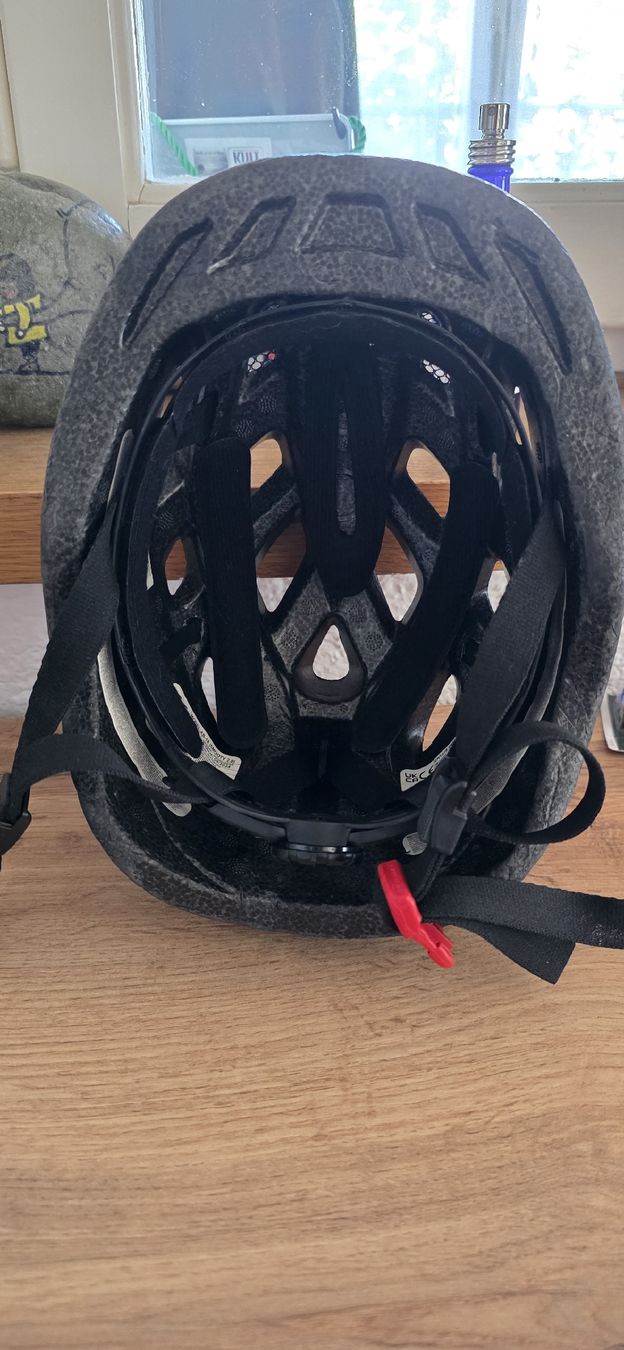 Abus Casques: Abus Kinderhelm 45-50cm – D'occasion à Suhr par Design_by_Debi 1