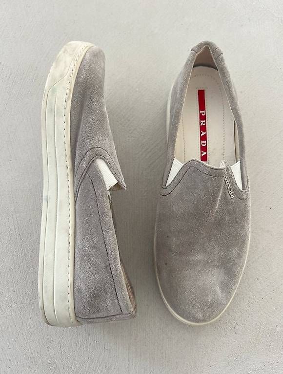 Scarpe da donna: Prada Wildleder-Loafer, hellgrau, Grösse EU37.5 – Usato da Zürich venduto da FK8044 2