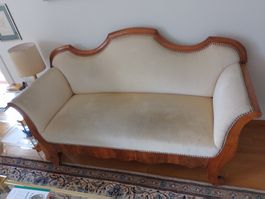 Antikes Biedermeier - Sofa / Canapé aus Holz mit Ziernägeln!