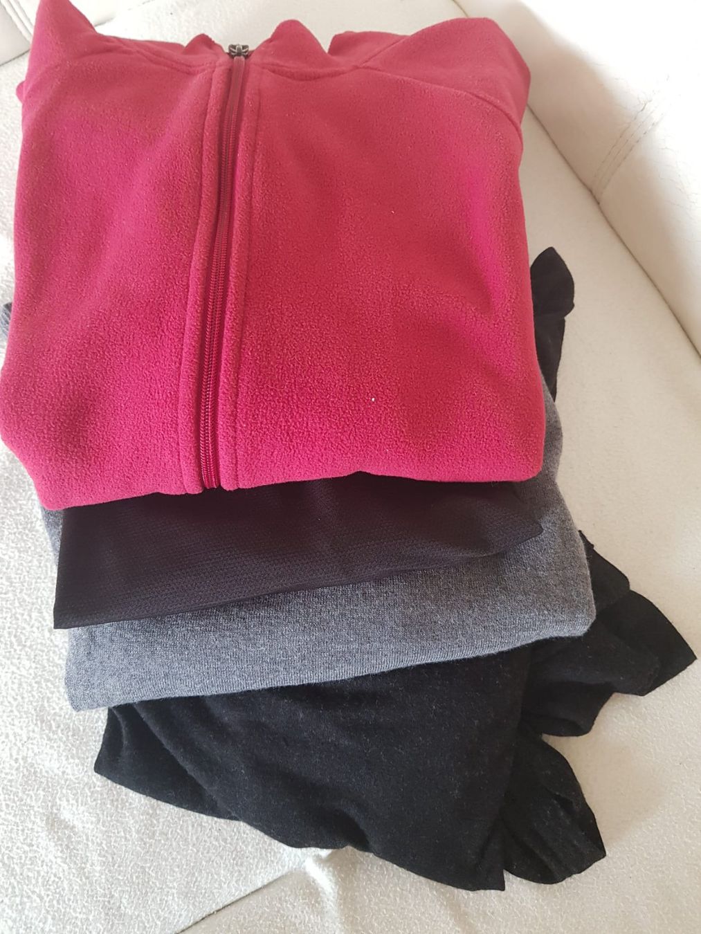 Kleiderpakete: 4 x Herrenpullover *M* – Gebraucht aus Embrach von Alian1 1