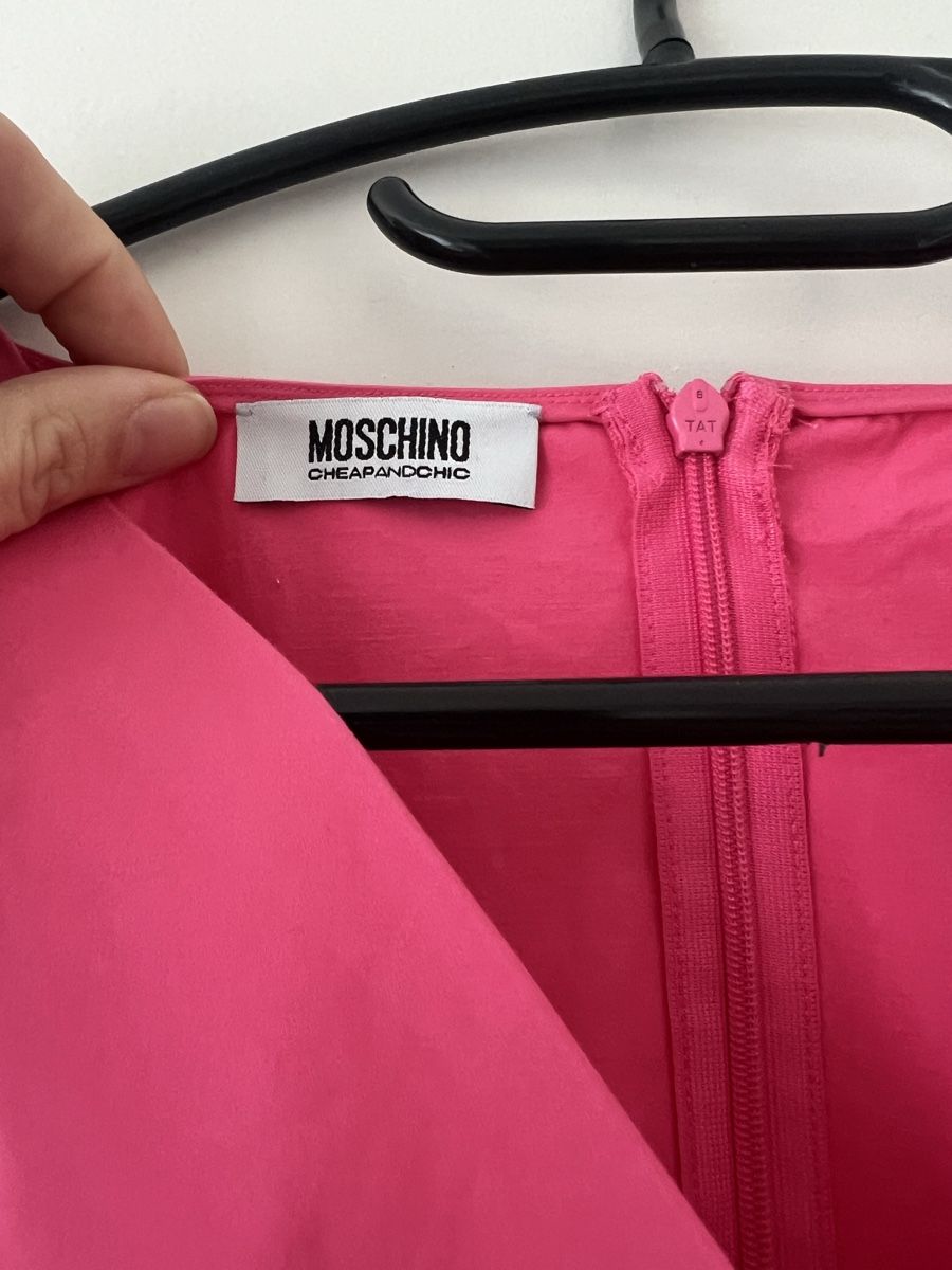 Moschino Vestiti: Kleid Moschino – Nuovo (secondo la descrizione) da Thun venduto da Dinnaam