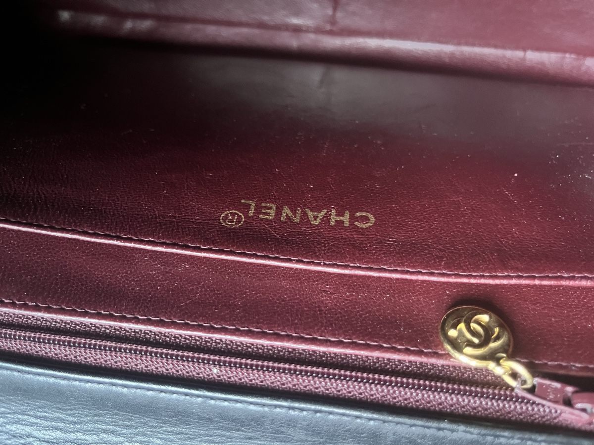 Chanel Sacs femmes: Schwarze Chanel Classic Maxi – D'occasion à Hochdorf par Forestgreen 5