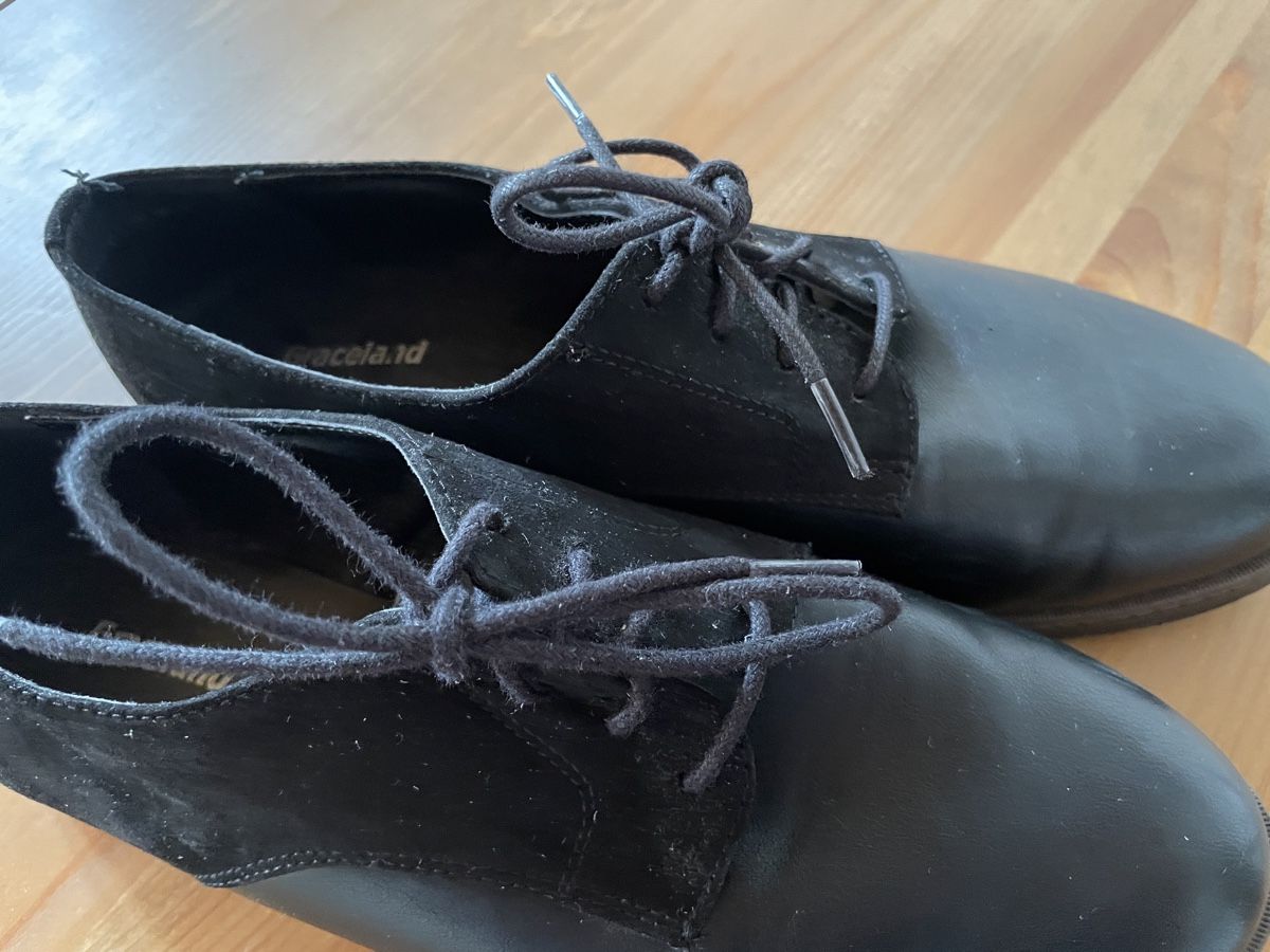Scarpe da donna: Halbschuhe schwarz, Gr. 39 – Usato da Münsingen venduto da Secondhand89 2