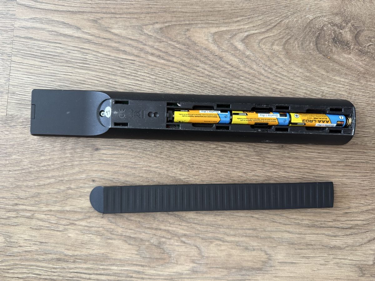 Bang & Olufsen Telecomandi: Télécommande Bang & Olufsen Beo4 état d'usage correct – Usato da Kloten venduto da Mumiiin 1