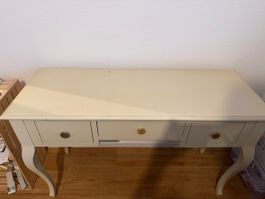 Antiker Schminktisch beige mit 3 Schubladen