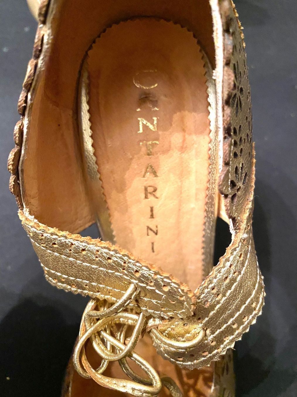 Scarpe da donna: Escarpin doré CANTARINI T37 – Usato da Porrentruy venduto da SYANKA 5