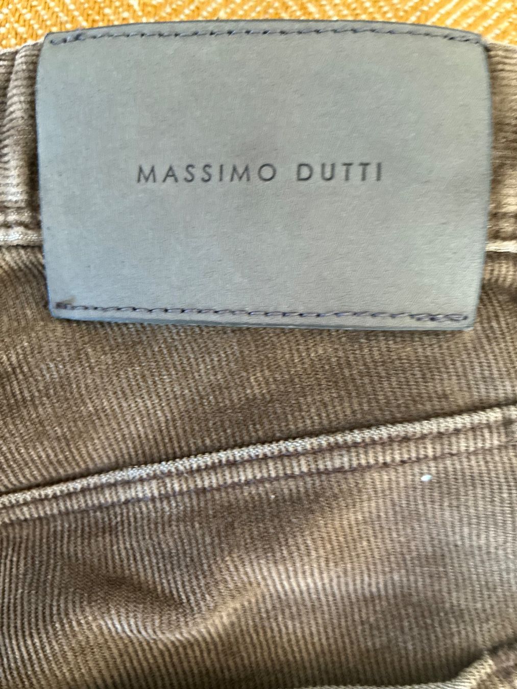 Massimo Dutti Pantaloni: Massimo Dutti Hose Gr. 38 – Usato da Fribourg venduto da waves55 4