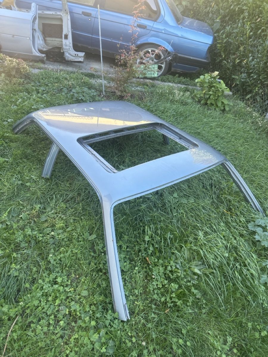 BMW Autres accessoires p. véhicule: Toit ouvrant BMW E30 – Défectueux à Martigny par ben_8shl