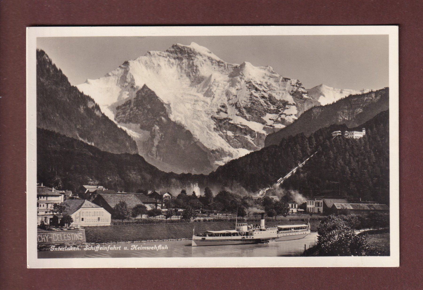 Cartoline postali: INTERLAKEN - Schiffeinfahrt - Jungfrau – Usato da Pully venduto da nicecards-shop