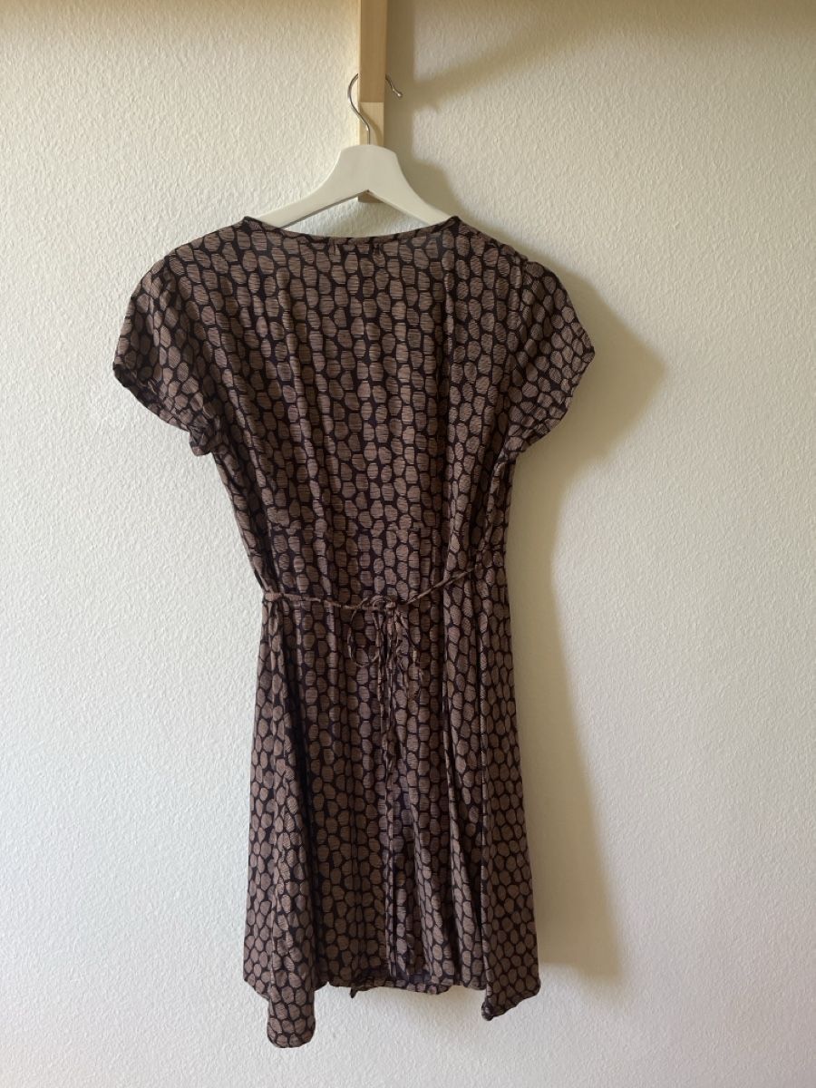 Kleider: Wickelkleid – Gebraucht aus St. Gallen von cor_c9lz 1