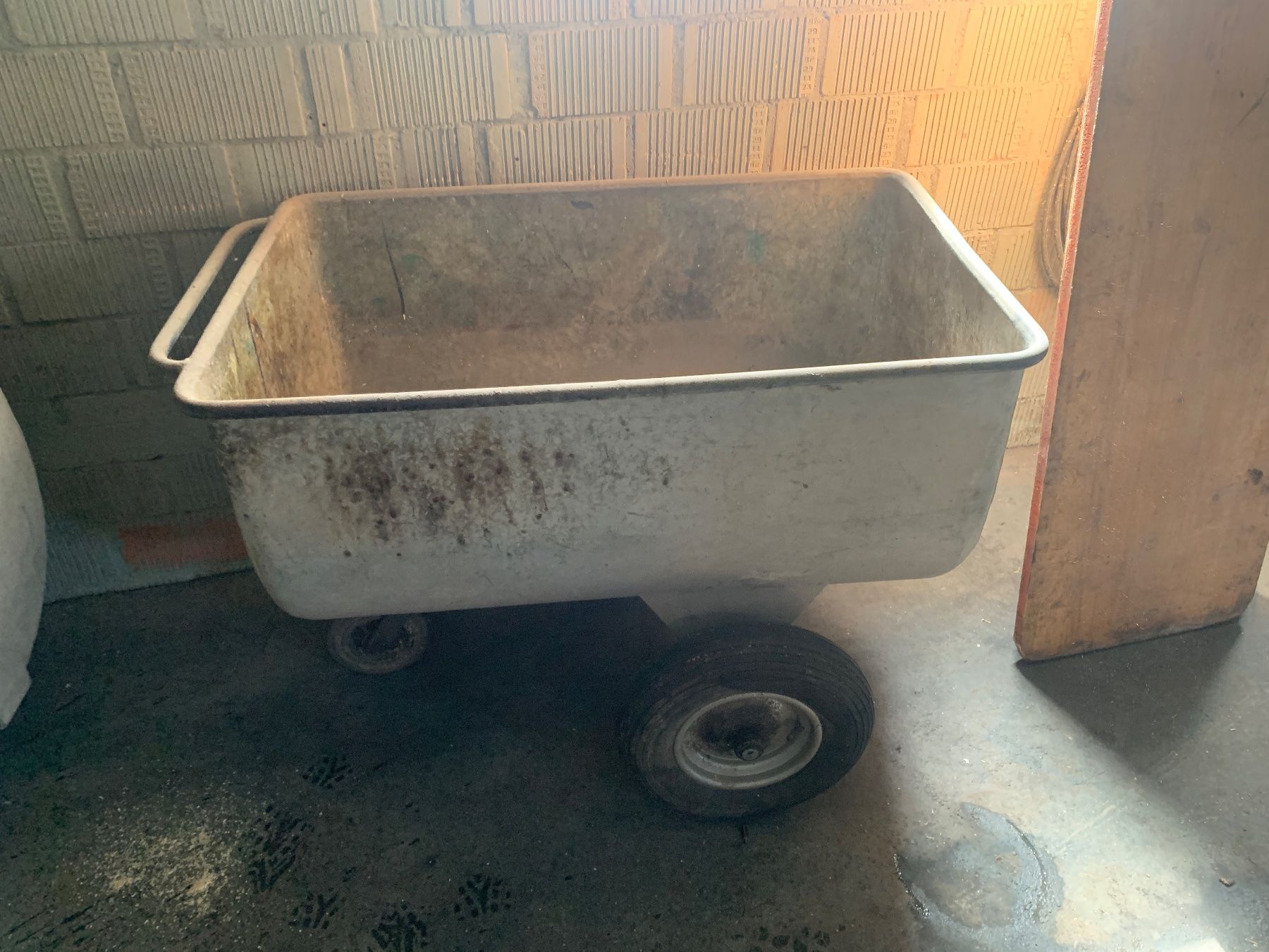 Mangimi: Verkaufe hier noch einen Futterwagen – Usato da Hauptwil venduto da mar_d78v