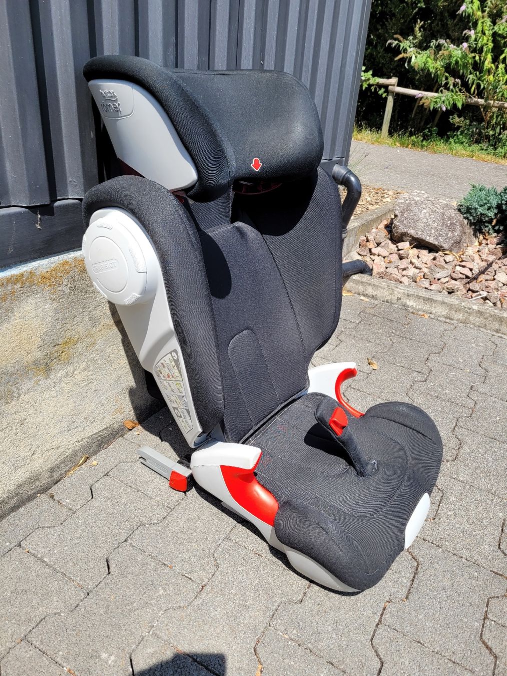 Britax Römer Seggiolini per auto: Britax Römer Kidfix II XP Sict, Autokindersitz – Usato da Gontenschwil venduto da manolis88 1