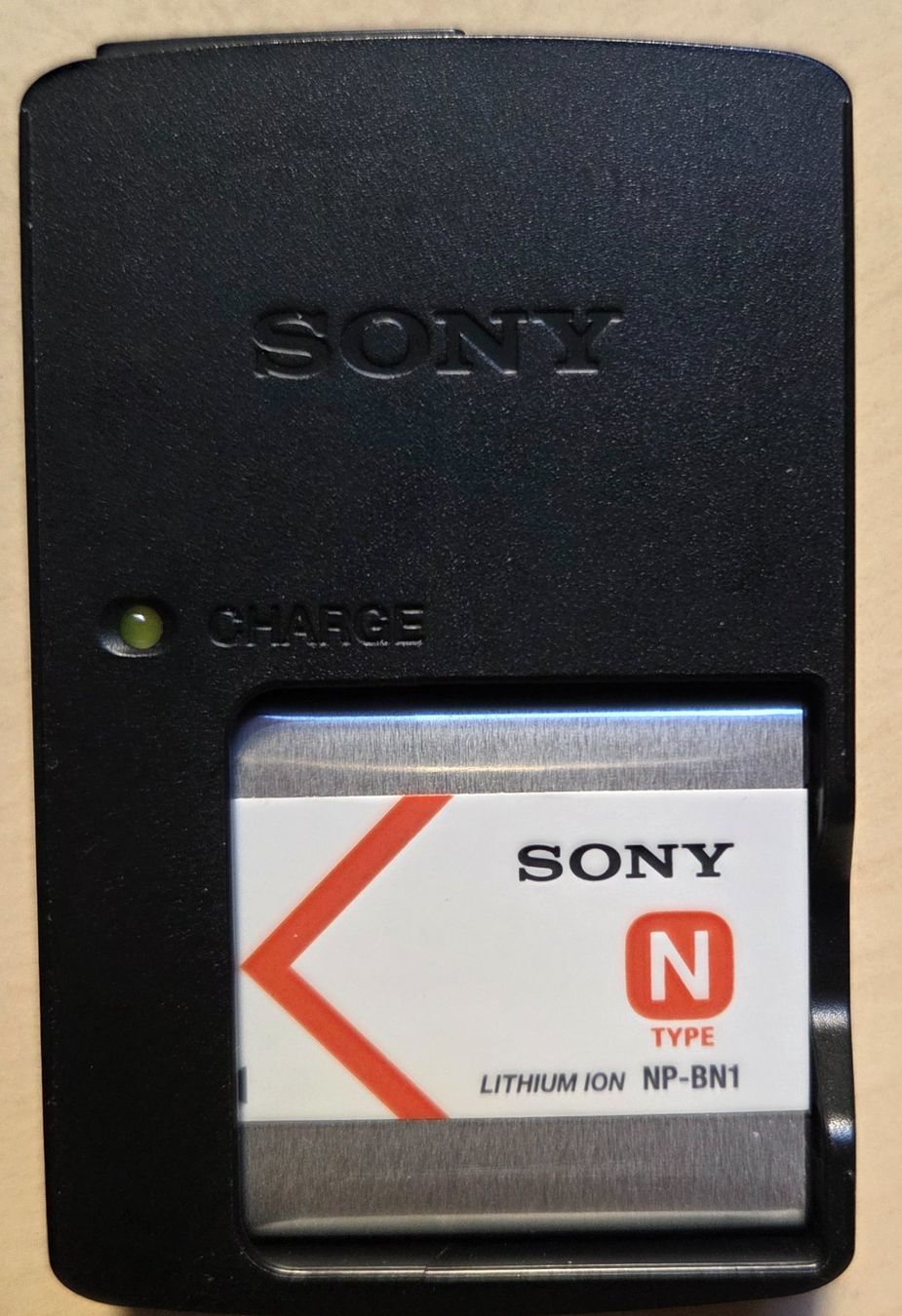Sony Fotocamera: Sony Cyber-Shot Kompaktkamera – Usato da Unterseen venduto da fratello2 4