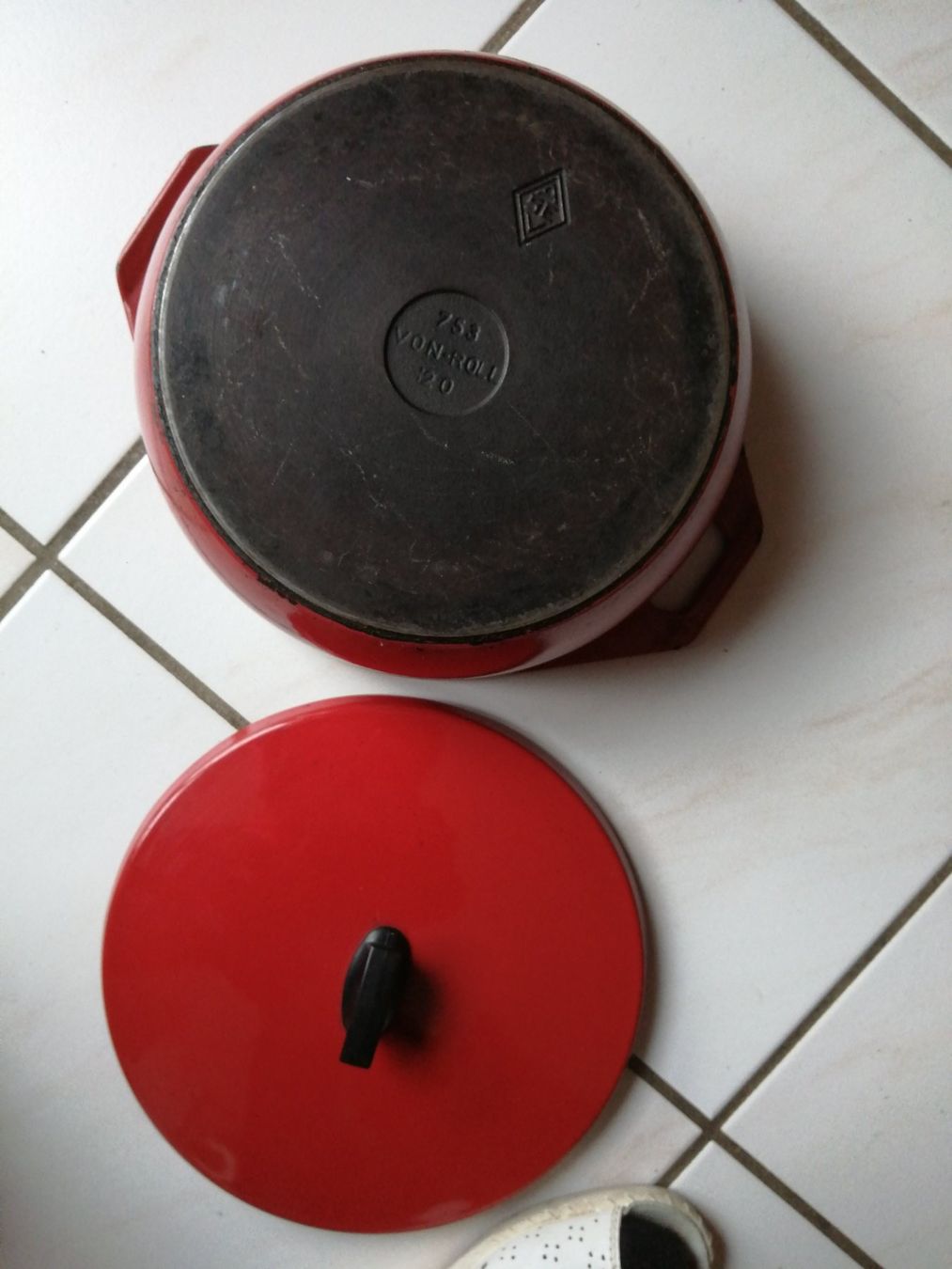 Pfannen: Gusseisenpfanne von Roll 24 cm – Gebraucht aus Wettingen von zadina39 2
