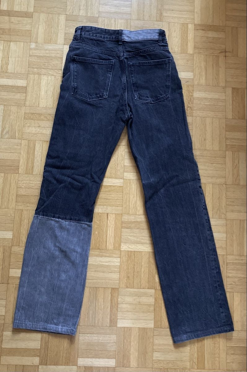 Bershka Jeans: Pantalon noir et gris, 36 – D'occasion à Le Mont-sur-Lausanne par aude_mgn 1