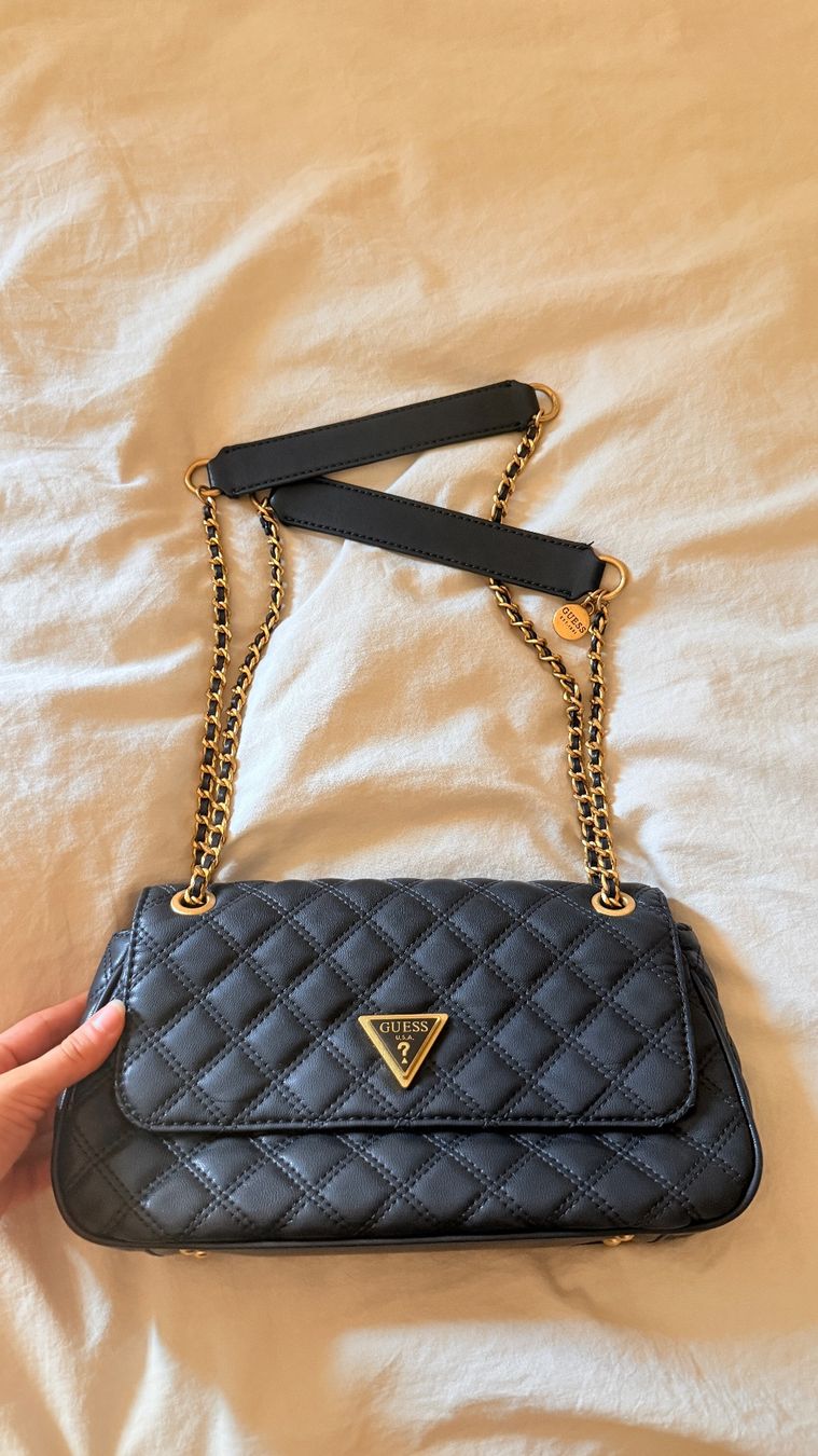 Guess Taschen für Damen: Guess Giully Tasche – Neu (gemäss Beschreibung) aus Zürich von bar_9nrk