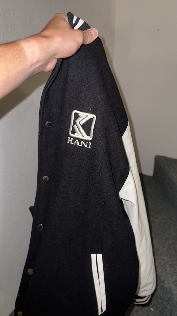 Giacche: Varsity Jacket Kani black white size XL used – Nuovo (secondo la descrizione) da Solothurn venduto da alv_vdz8 1