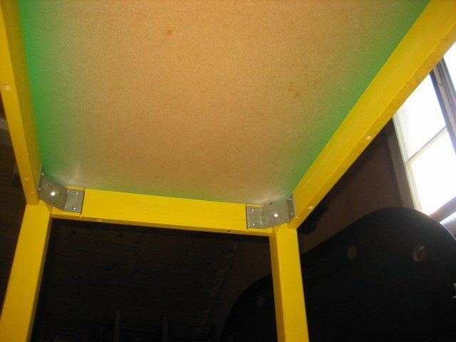 Ikea Tavoli: Kindertisch grün/gelb – Usato da Winterthur venduto da pf02 6