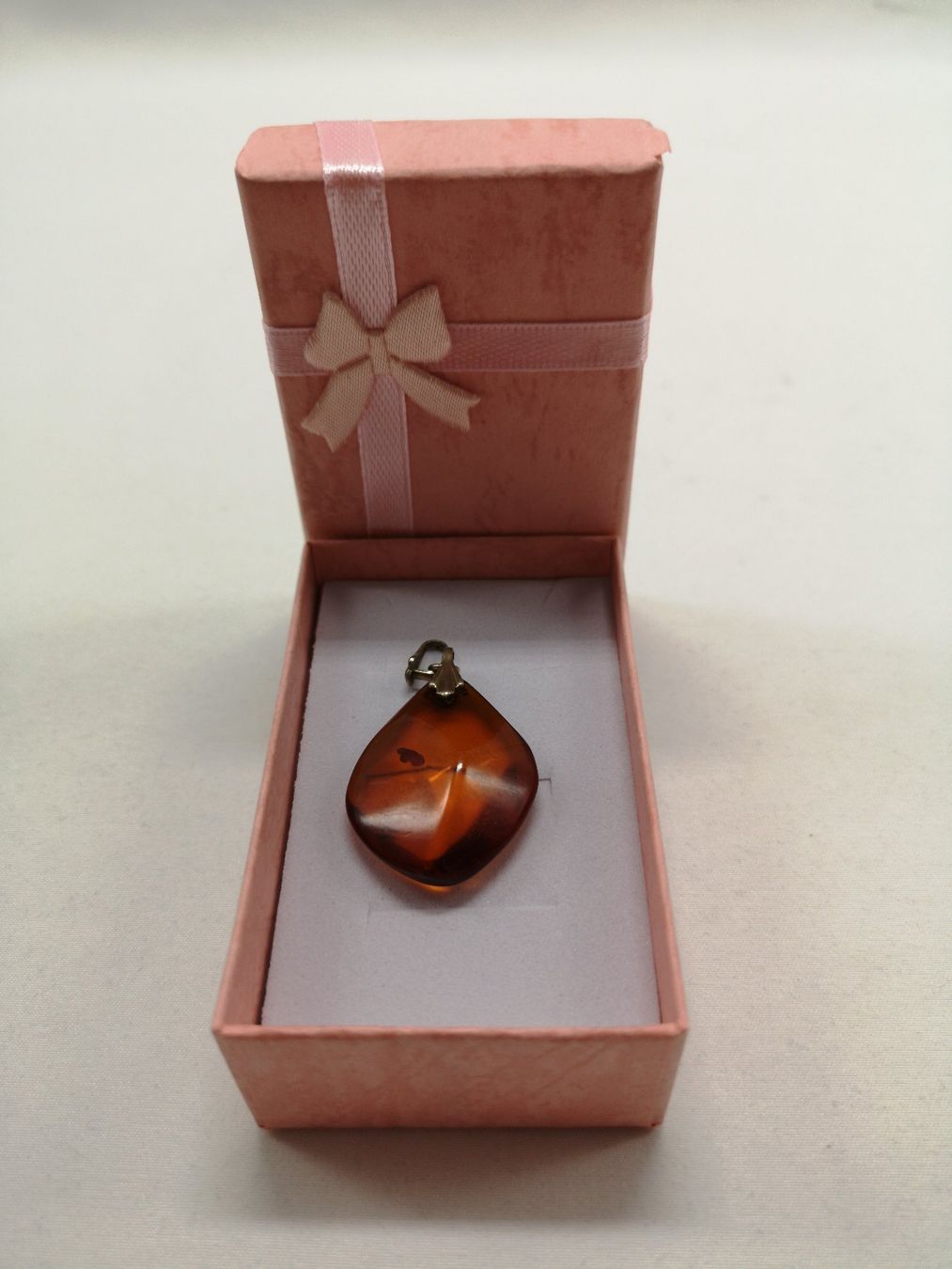 Ciondoli: PENDENTIF VINTAGE /AMBRE & ARGENT – Usato da Bulle venduto da italicum