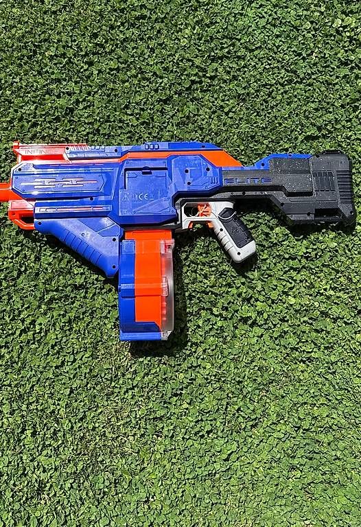 Nerf Giocattoli: Nerf infinus – Usato da Morges venduto da osc_klm9