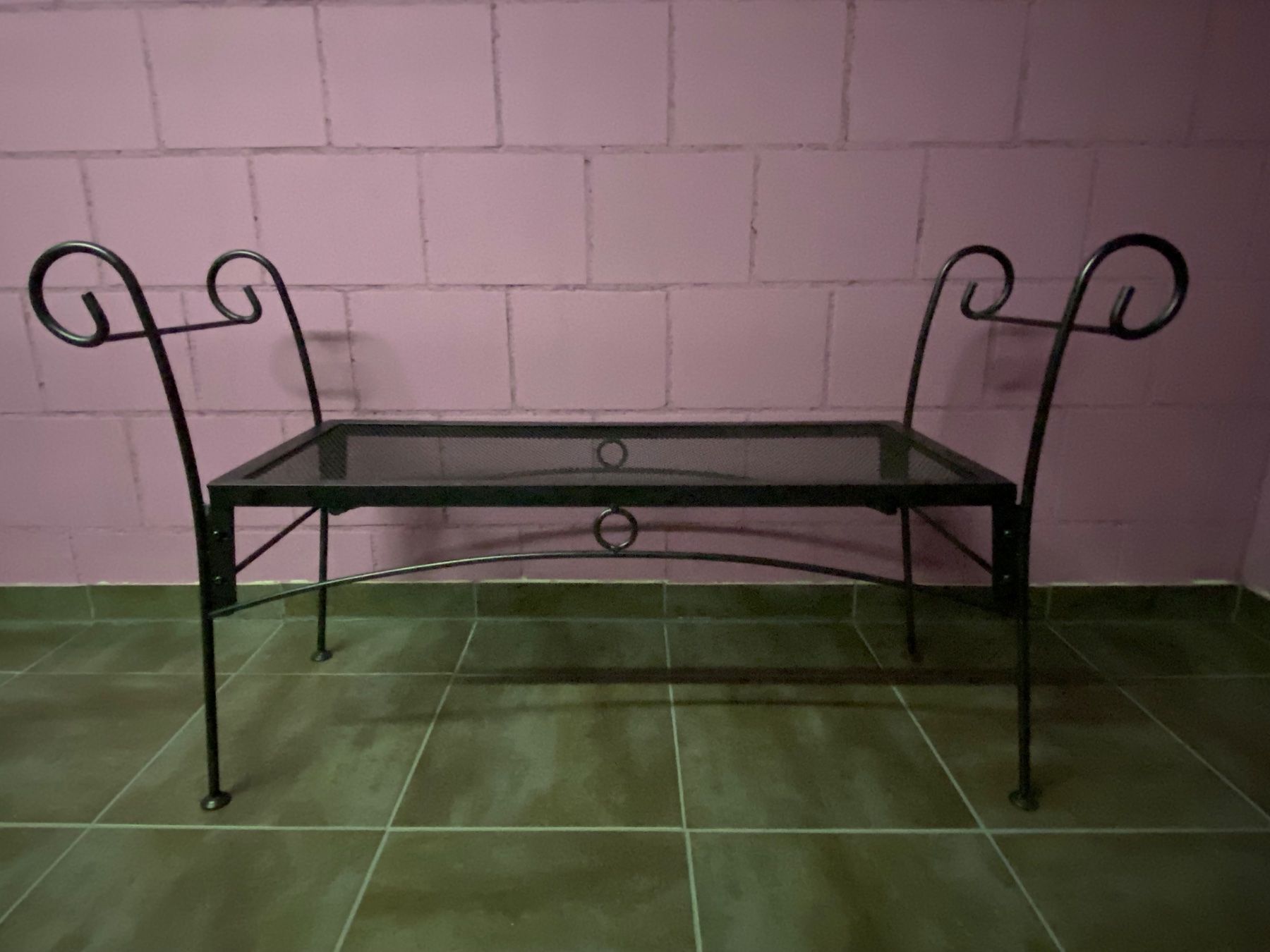 Panchine: Schwarzes Metallbänkli – Usato da Lüscherz venduto da junior74