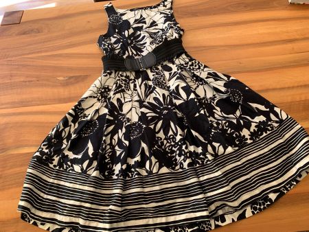 RINASCIMENTO Kleid geblümt schwarz/weiss Gr M breiter Gürtel