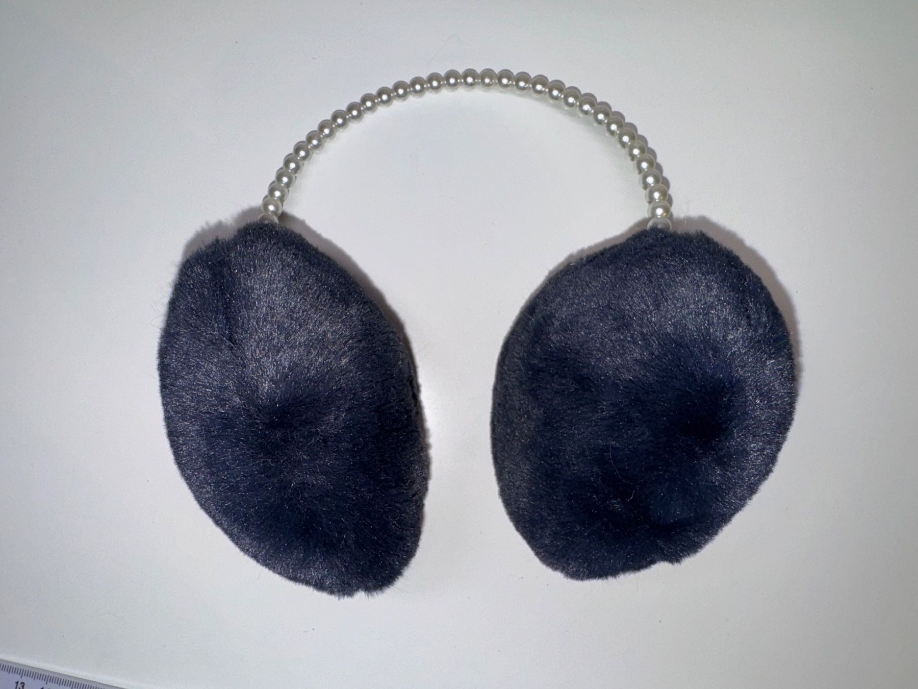 Hüte, Mützen & Caps: Süsse Ohrenwärmer mir Perlen – Gebraucht aus Grosswangen von shoes.bags.and.co 1