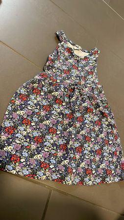 Blumenkleid, Grösse 104, Marke Lovetti, Top Zustand!