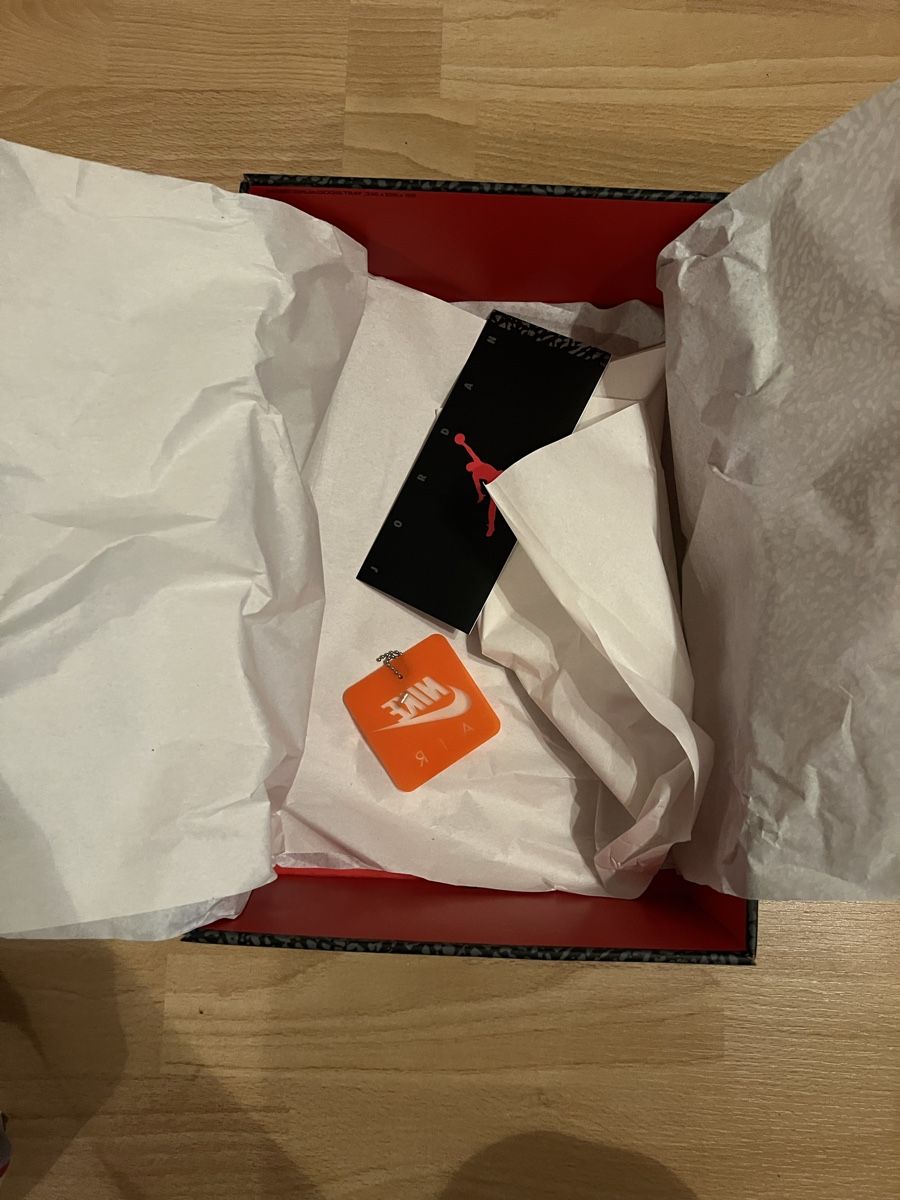 Jordan Herrenschuhe: Air Jordan 3 Fire Red [EU 42] – Gebraucht aus Spreitenbach von iamxrco 4
