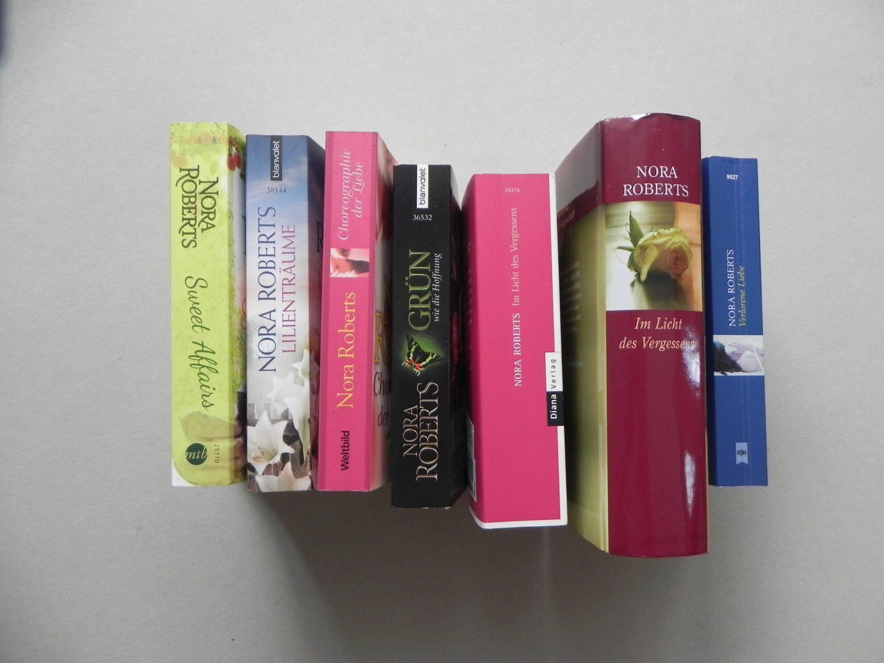 Libri: 7 Bücher Nora Roberts Liebes Romane – Usato da Siebnen venduto da krimsie 9
