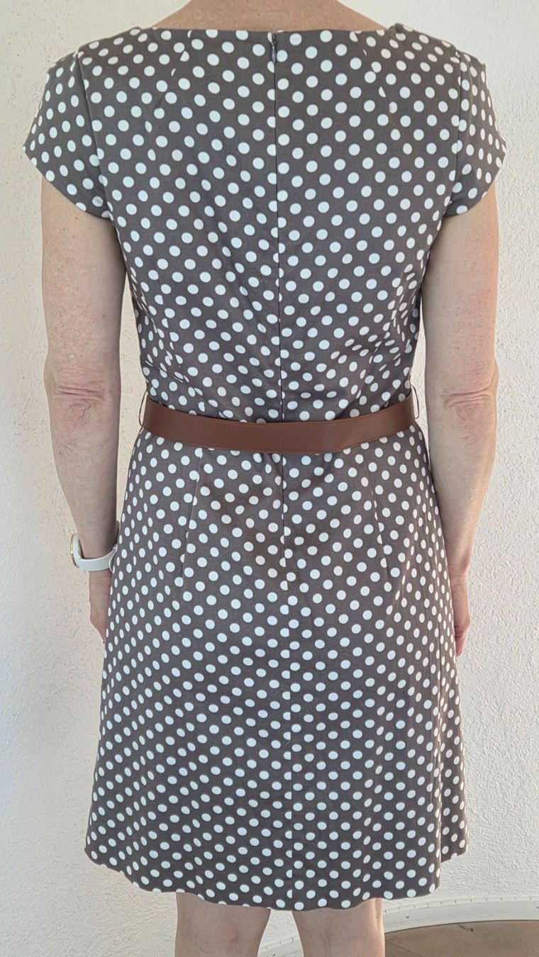 Comma Kleider: Kleid Comma – Gebraucht aus Nürensdorf von Aw18 1