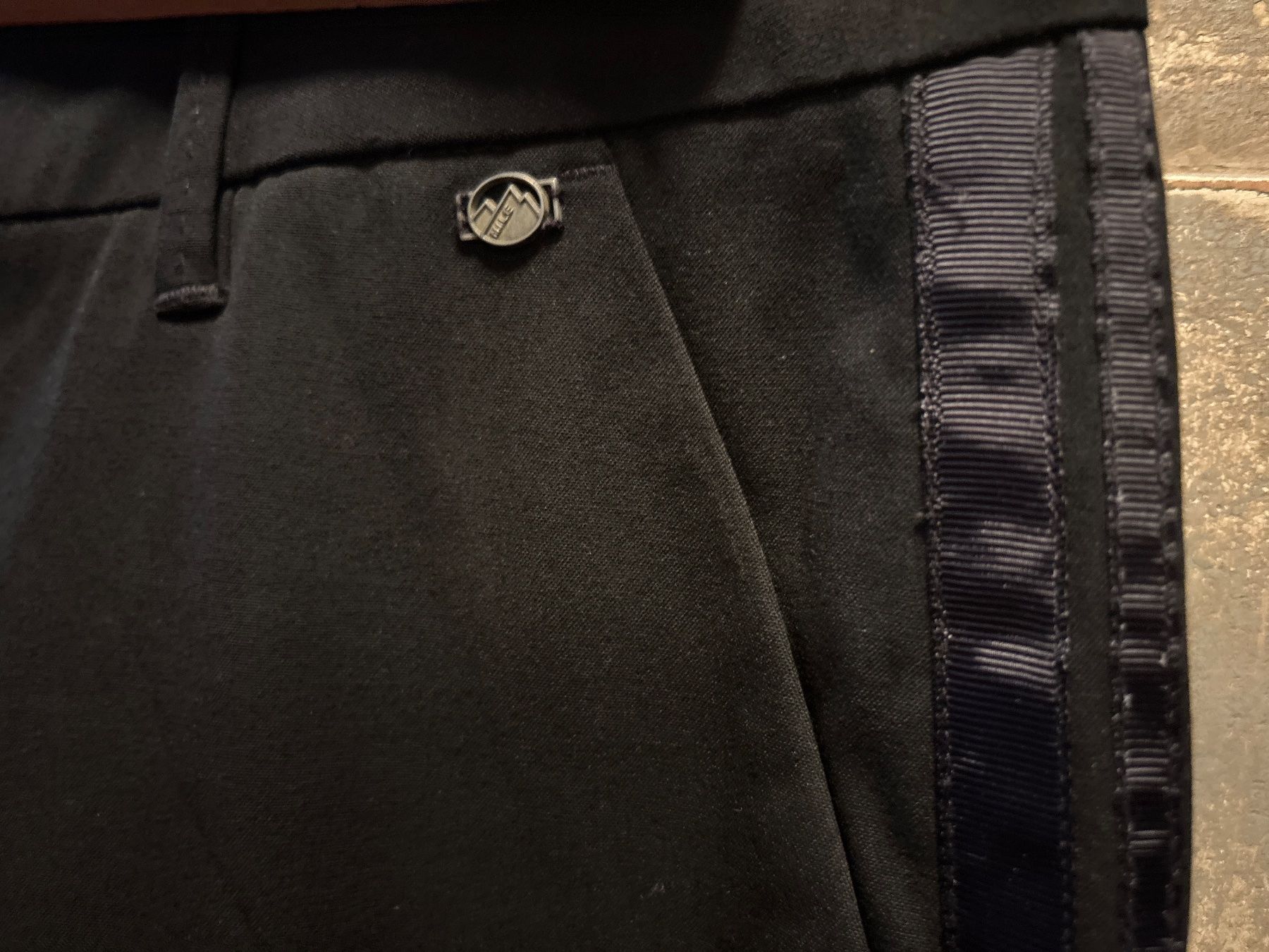 Nile Pantaloni: Nile - W16574 Galon-Hose - S+ – Nuovo (secondo la descrizione) da Besenbüren venduto da piculo 2