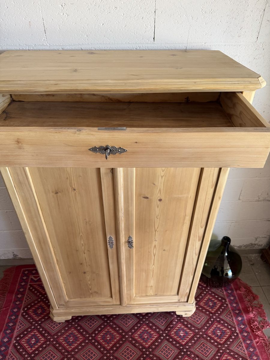 Armadi: Ancienne armoire décapée – Usato da cheyres venduto da Bigbig00 4