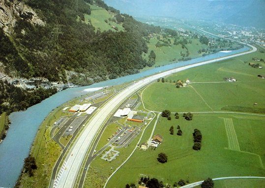 Cartoline postali: SCHATTDORF Gotthard Raststätte – Nuovo (secondo la descrizione) da Jona venduto da philajona