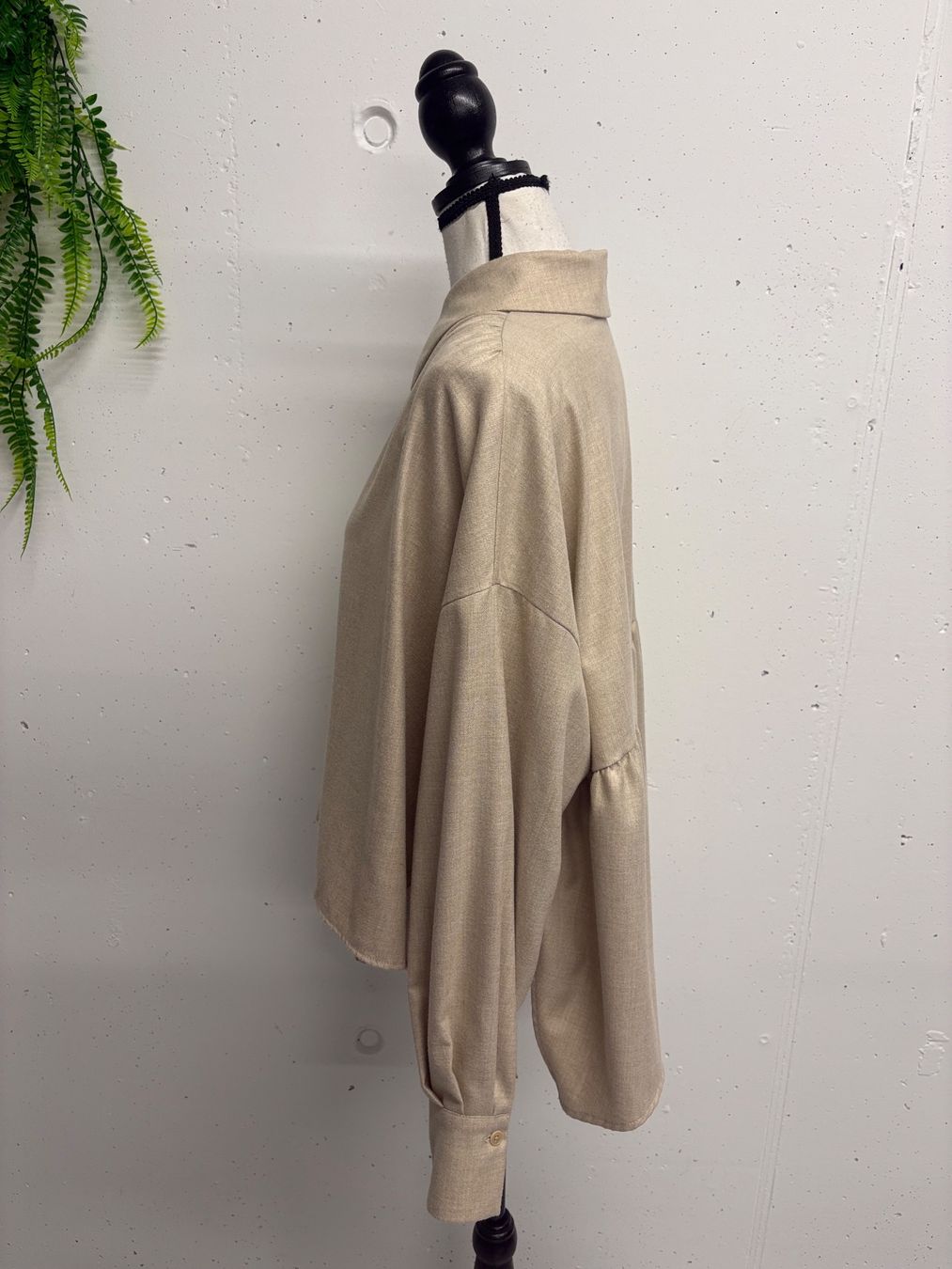 Drykorn Chemisiers: Drykorn oversize Hemdbluse Gr. 36-40 beige Bluse – Neuf (Voir description) à Regensdorf par secondchancefashion 4
