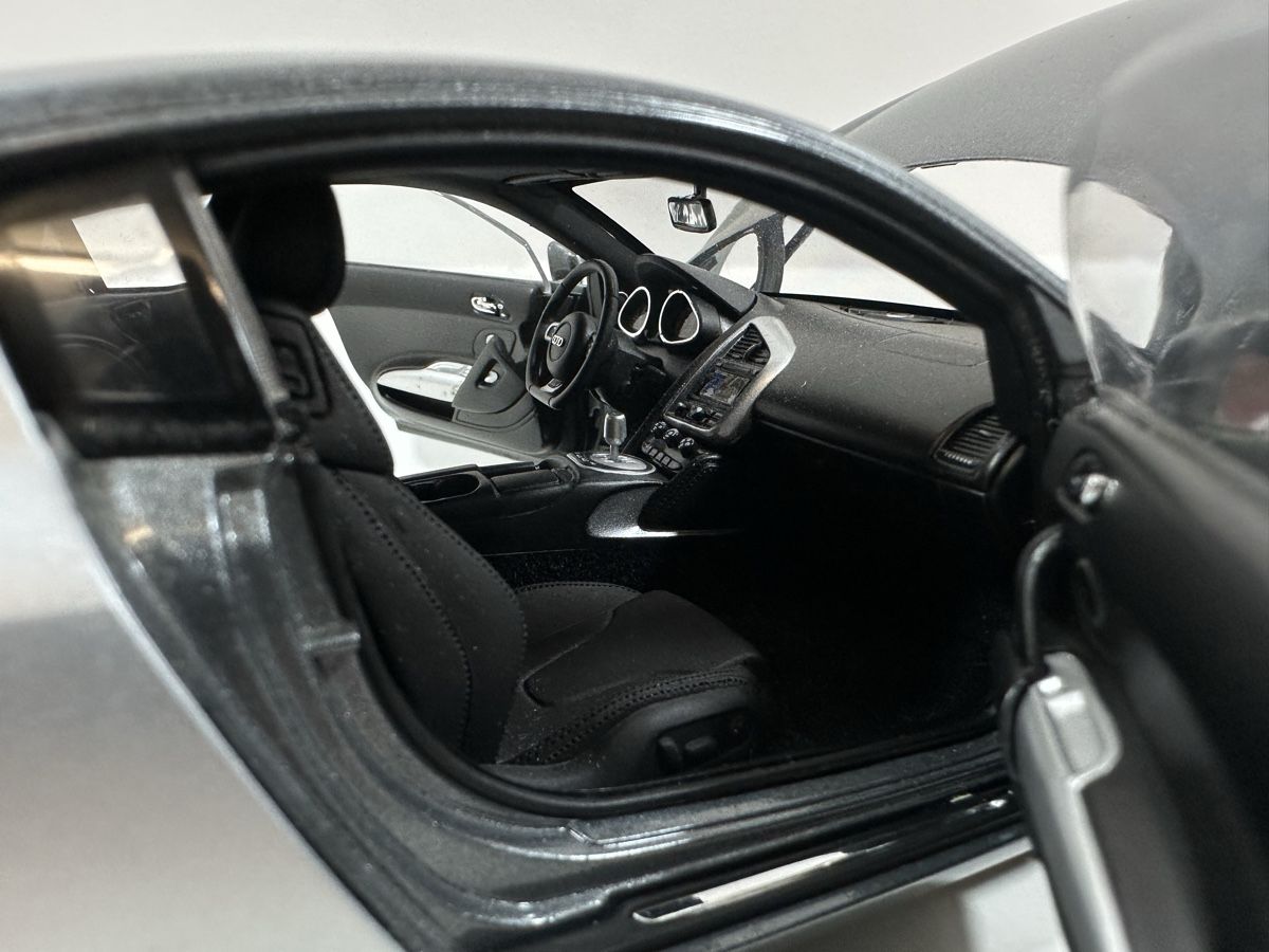 Kyosho Modellini d'auto: Audi R8 1:18, anthrazit-silber, KYOSHO – Usato da Zofingen venduto da rf9_x2xt 6