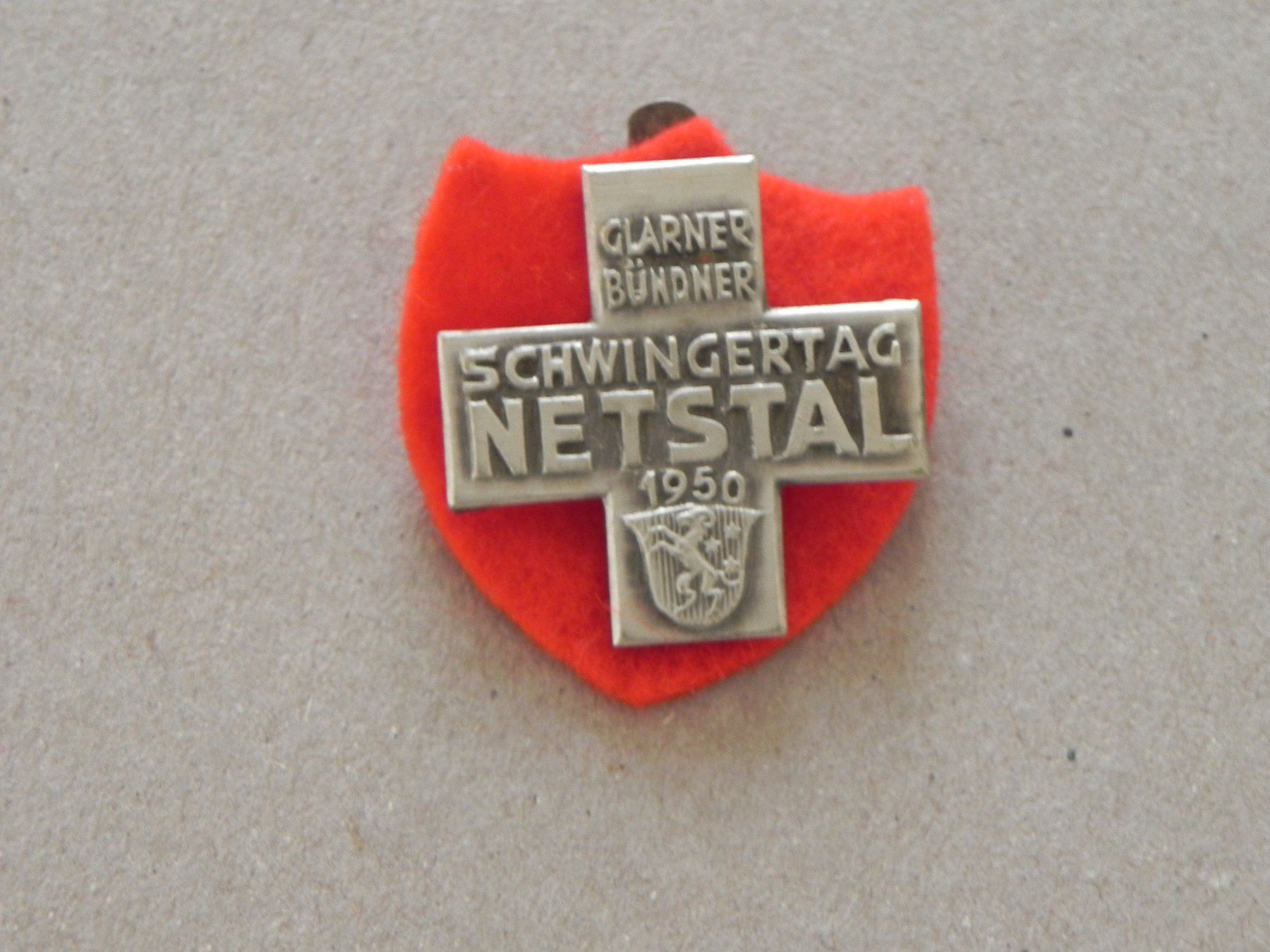 Placchette & Badge: Abzeichen GL- GR Schwingfest Schwingen Netstal GL 1950 – Usato da Siebnen venduto da krimsie
