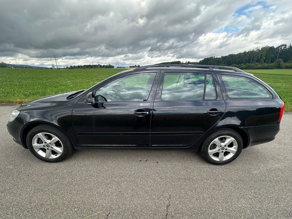 Skoda Automobili: SKODA Octavia Combi 1.8 TSI Elegance 4x4 – Usato da Hünenberg venduto da Auto-Klinik01 5