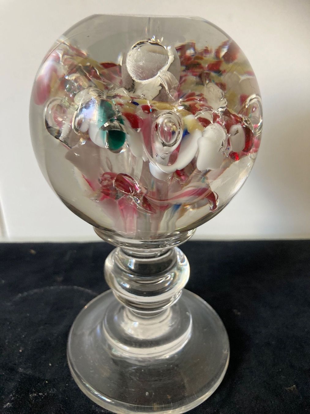 Statuette: Bunte Glaskugel auf Glassockel – Usato da Zürich venduto da Chaeffeler 1