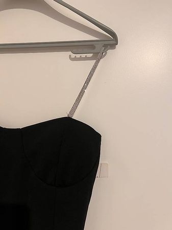 Abito nero nuovo