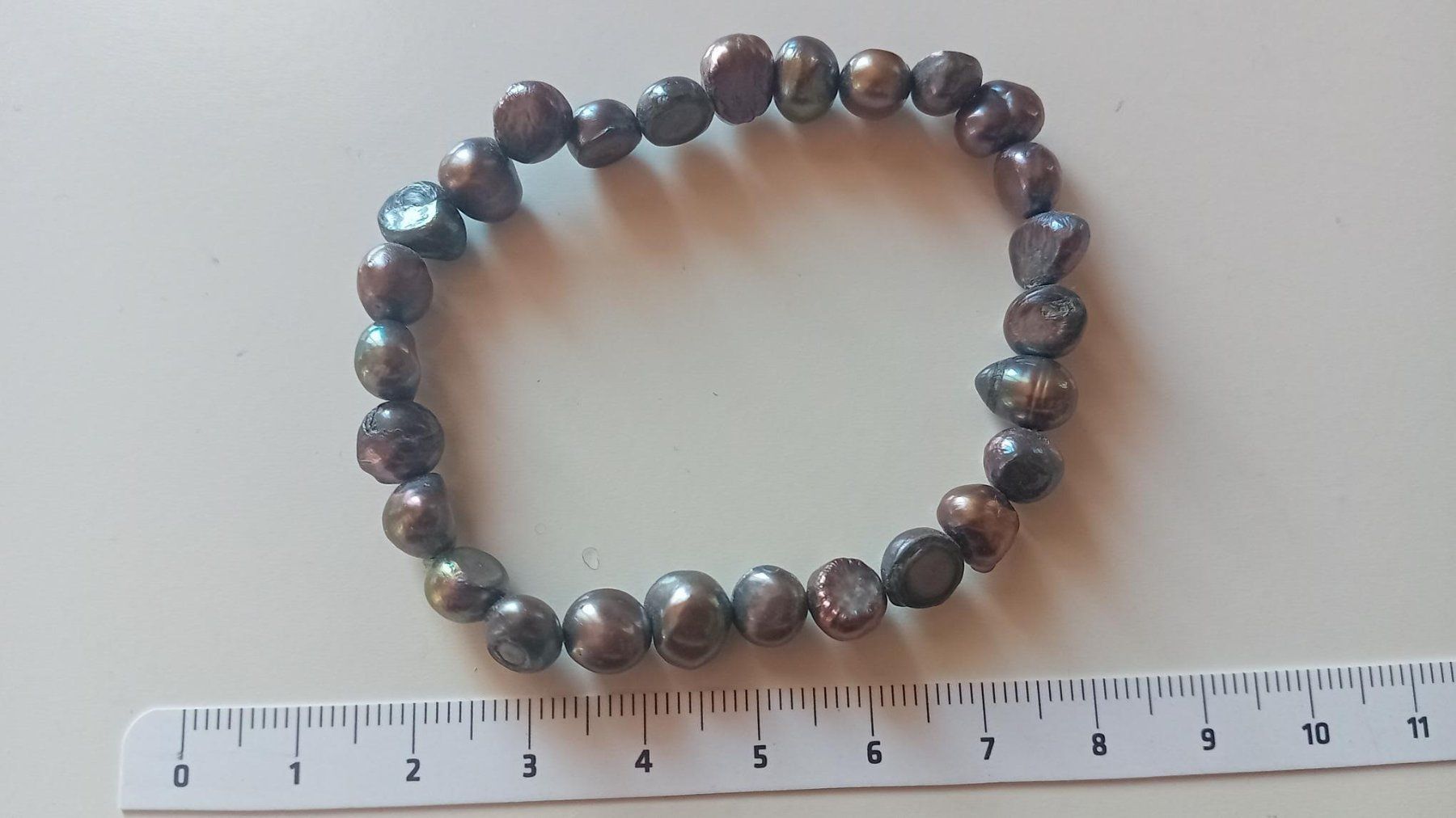 Bracciali & Braccialetti: Perlenarmband / Perlen dunkel – Usato da Salez venduto da Robe12 1