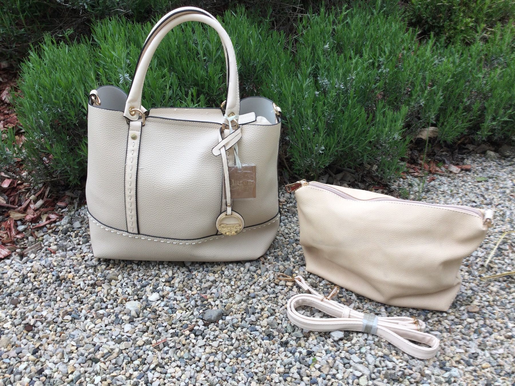 Taschen für Damen: Sac à main + Pochette beige clair AUREN – Neu und originalverpackt aus Agiez von chouchanelle