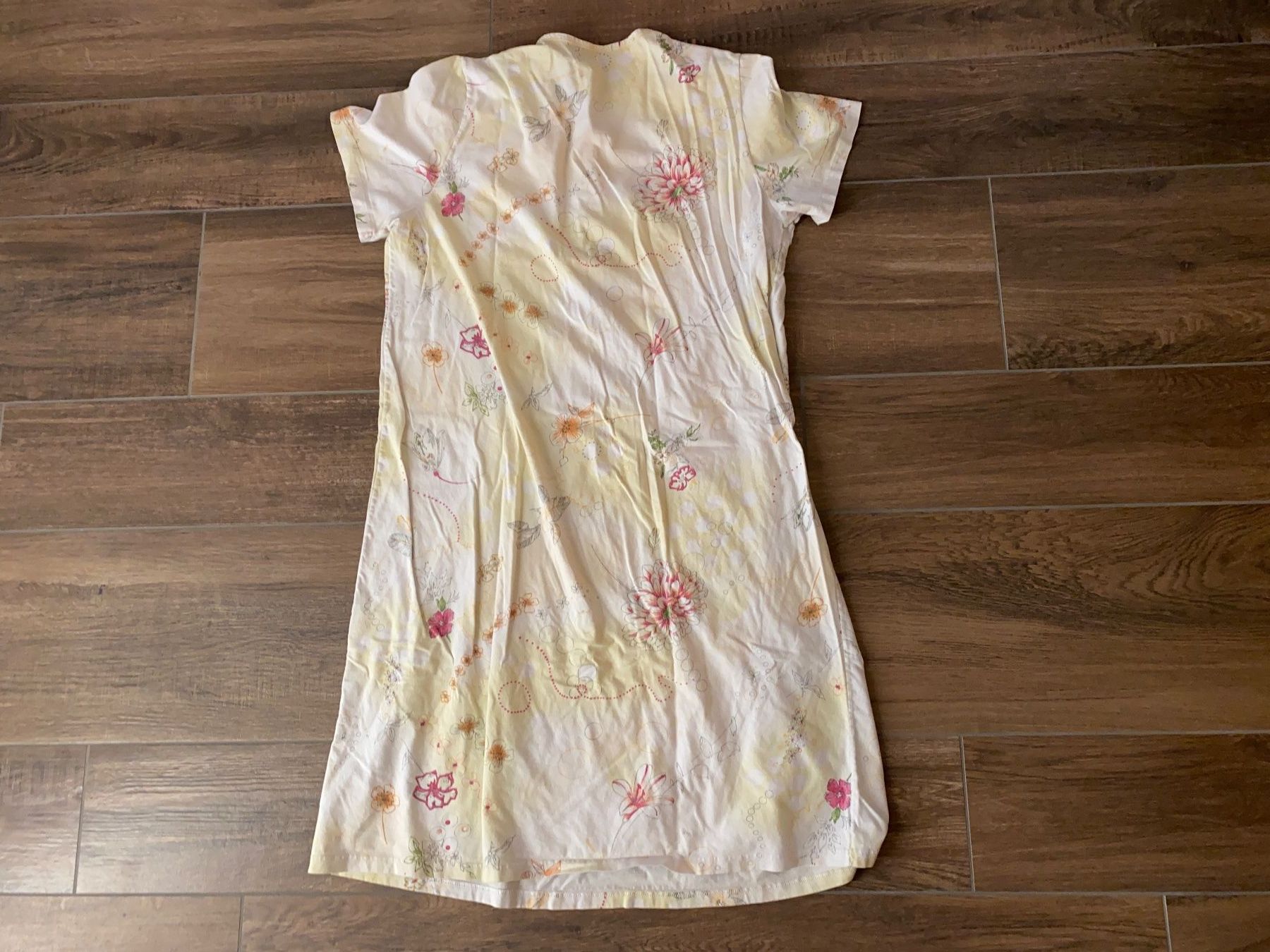 Negligees & Pigiami: Nachthemd Blumen kurzarm gelb Gr. 42 – Usato da Pratteln venduto da a23_j2gs 2