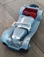 Jaguar Bburago 1/18 beschädigt