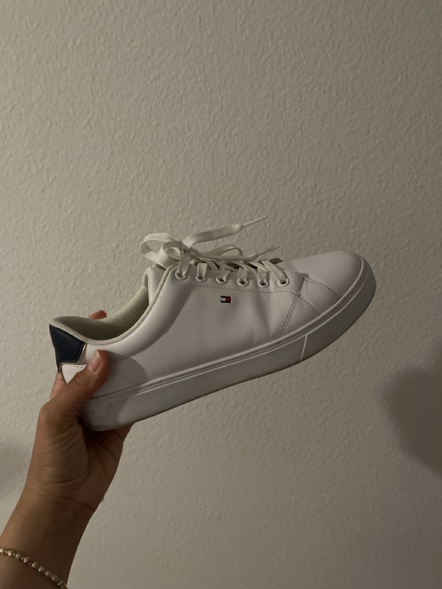 Tommy Hilfiger Scarpe da donna: Tommy Hilfiger schuhe weiss – Usato da Wald ZH venduto da tuba91 1